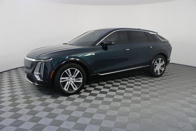 Used 2024 Cadillac Lyriq Tech w/ Driver Assist Package image 2