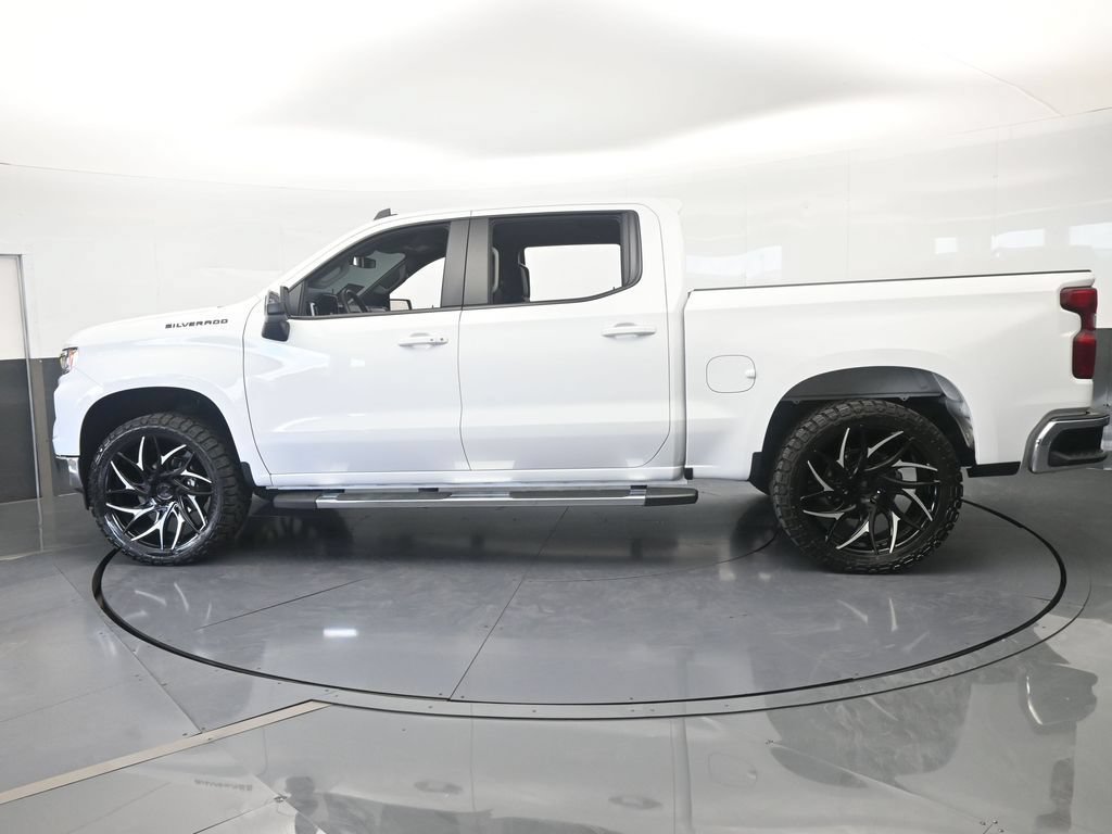 Used 2026 Chevrolet Silverado 1500 LT AWD/4WD image 3