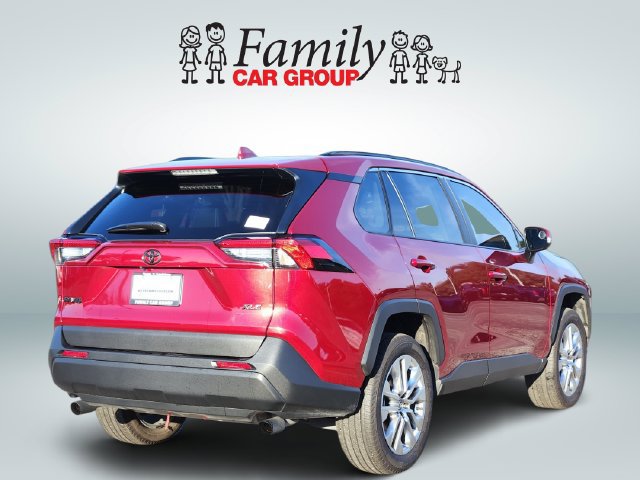 Used 2025 Toyota RAV4 XLE Premium FWD image 4