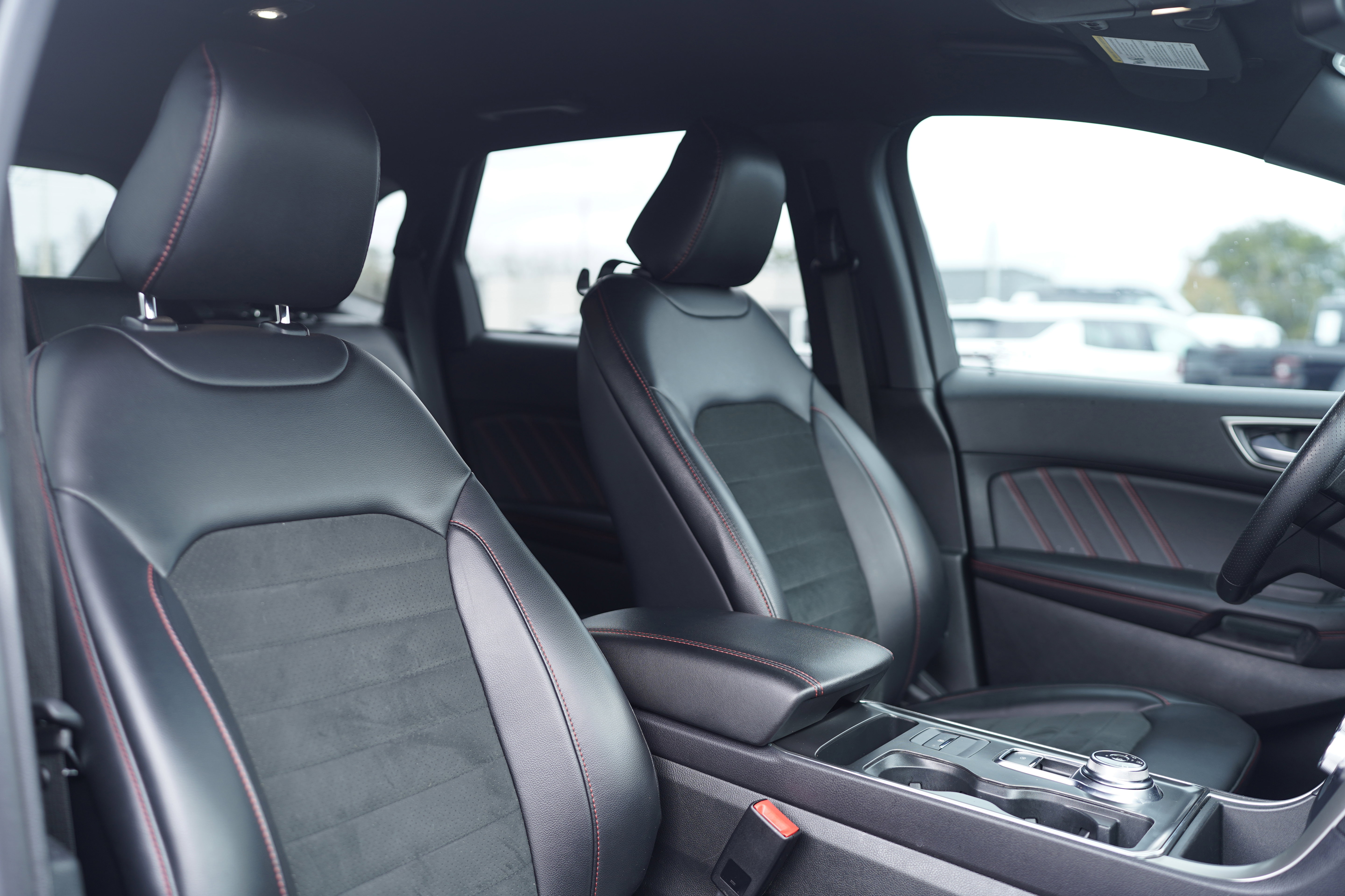 Used 2023 Ford Edge ST-Line image 10