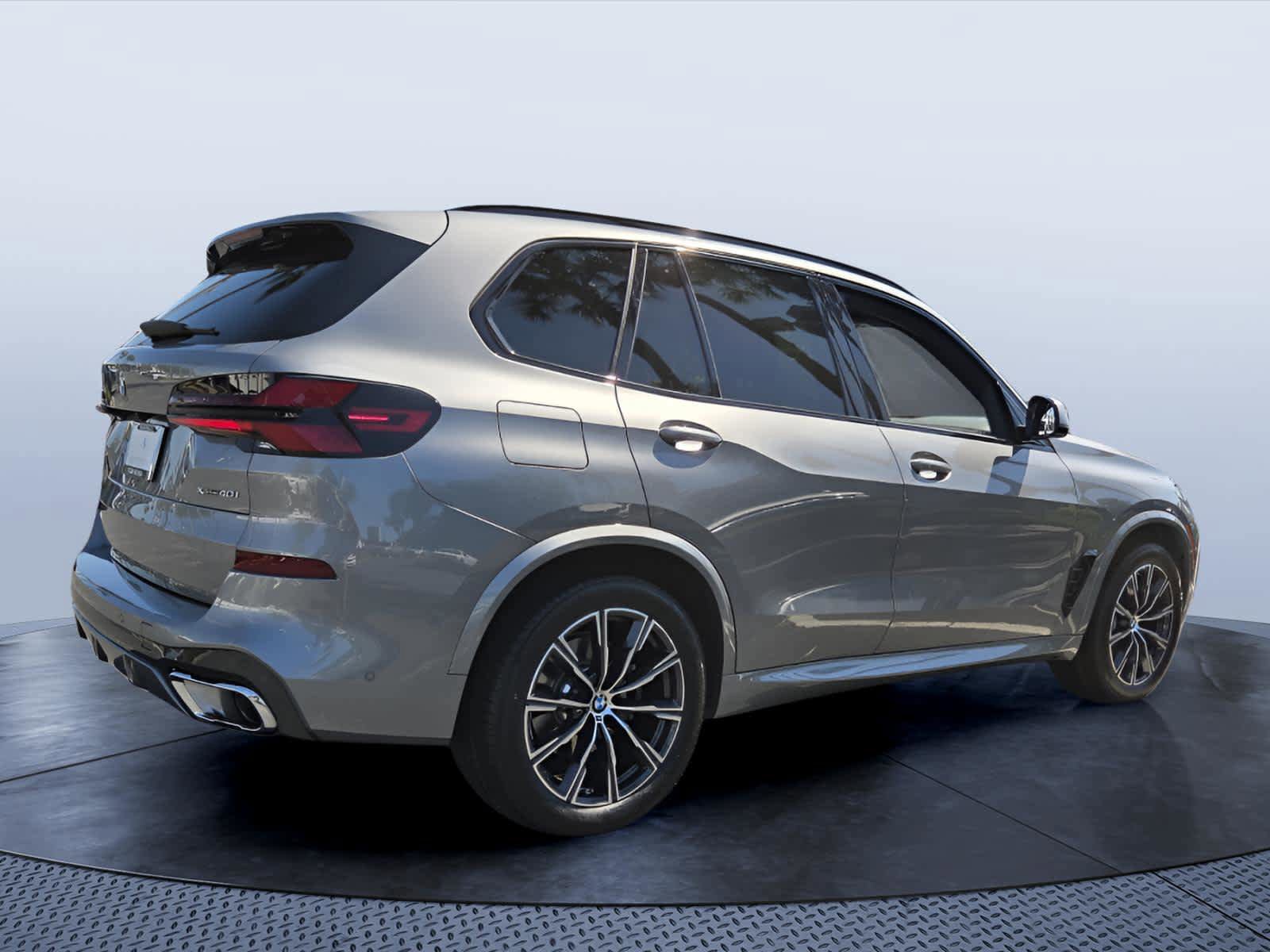 Certified 2025 BMW X5 xDrive40i AWD/4WD image 5