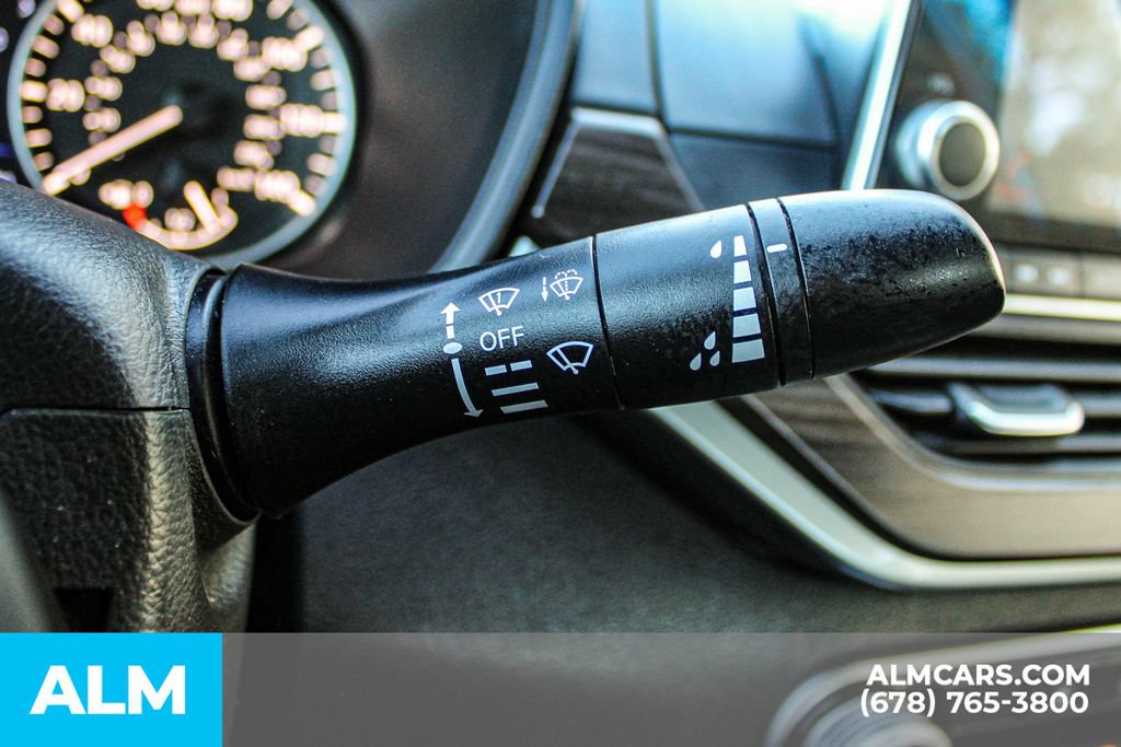 Used 2024 Nissan Altima 2.5 SV FWD image 28
