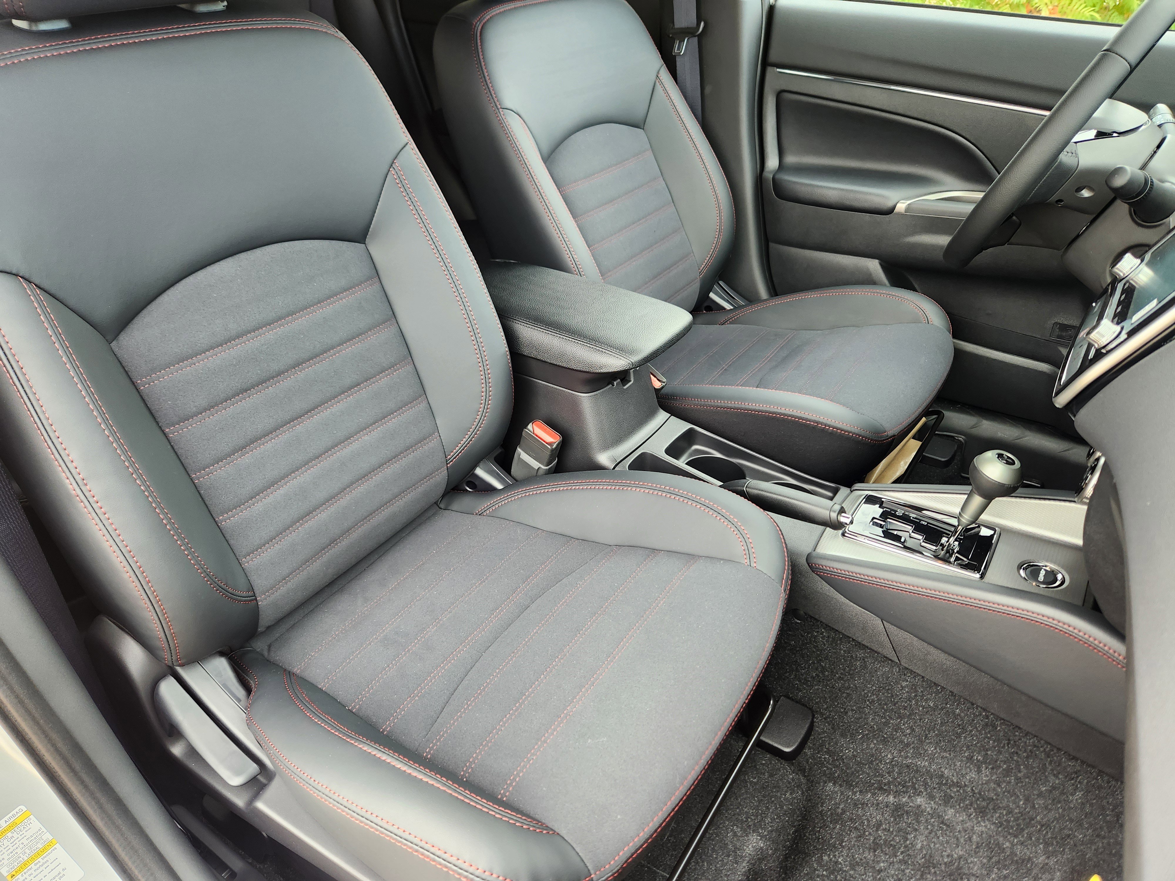 New 2025 Mitsubishi Outlander Sport SE image 11