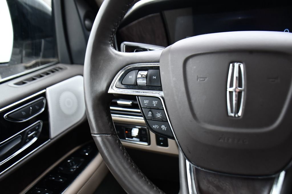 Used 2022 Lincoln Navigator Reserve image 33