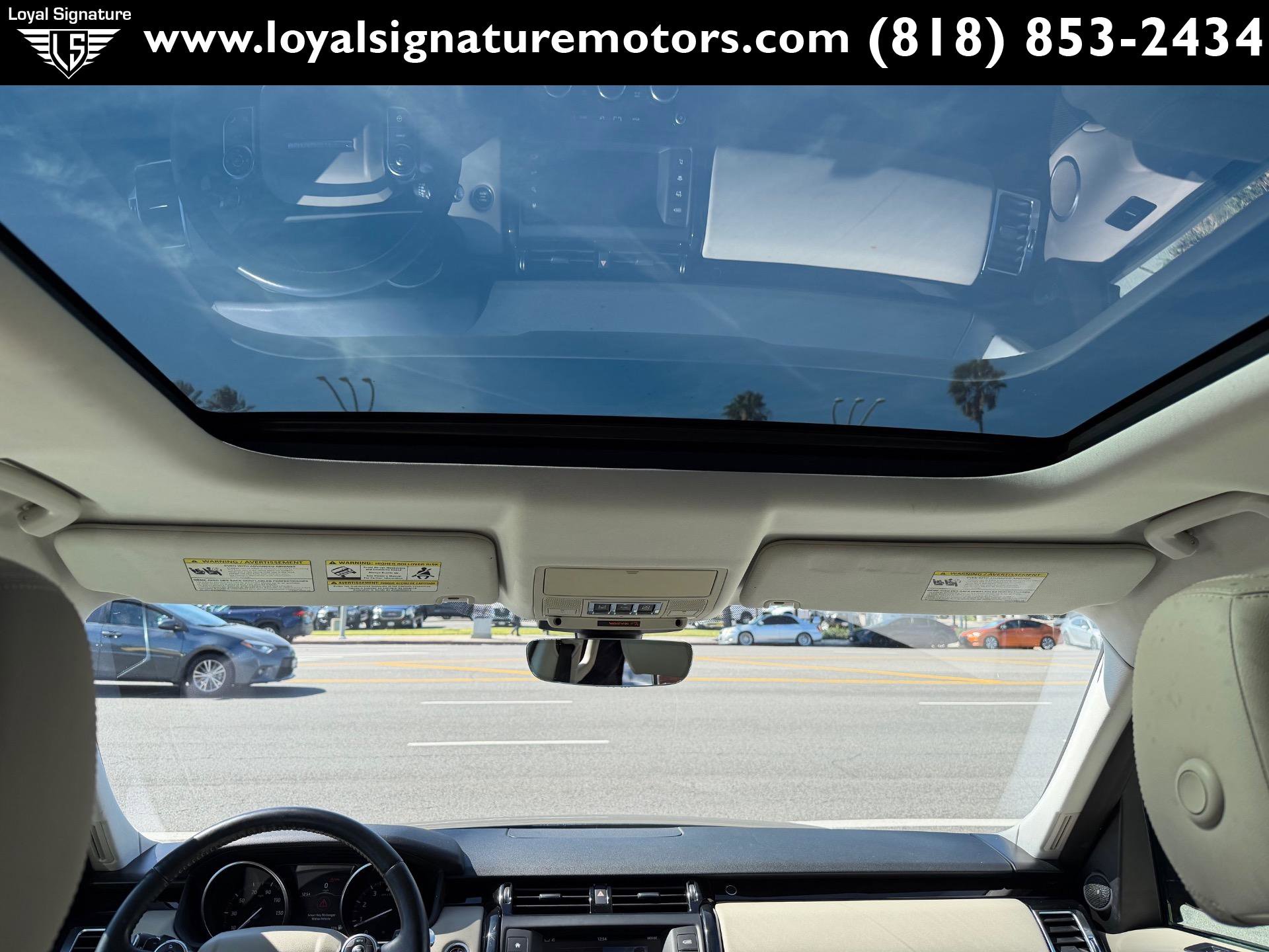 Used 2017 Land Rover Discovery SE image 20