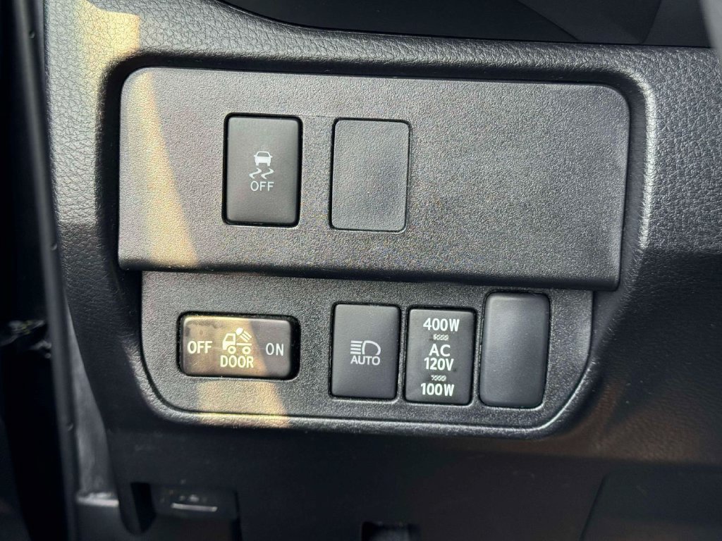 Used 2023 Toyota Tacoma TRD Sport AWD/4WD image 20