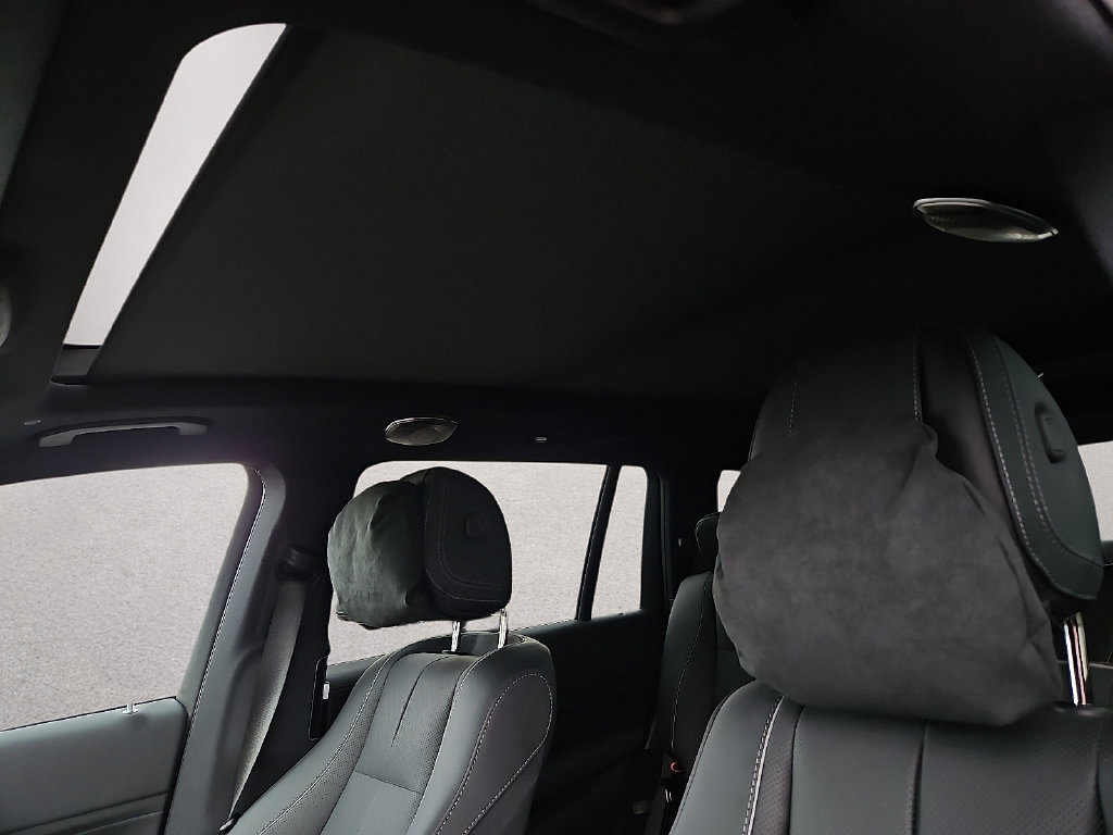 Used 2025 Mercedes-Benz GLS 450 4MATIC image 19