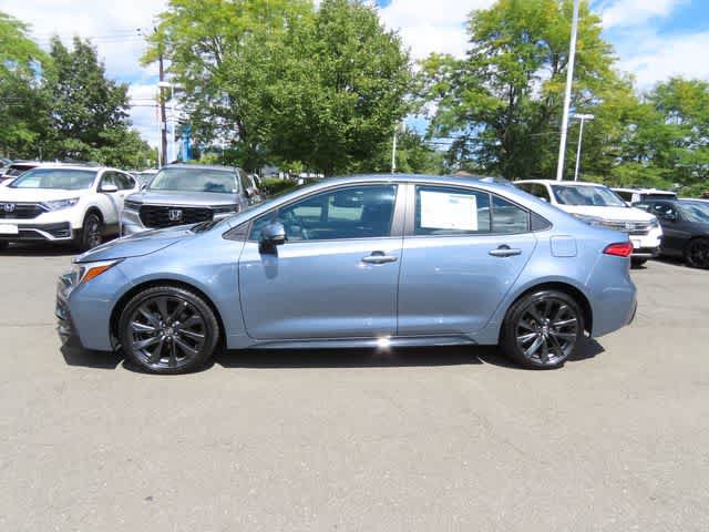 Used 2025 Toyota Corolla SE w/ Convenience Package FWD image 3