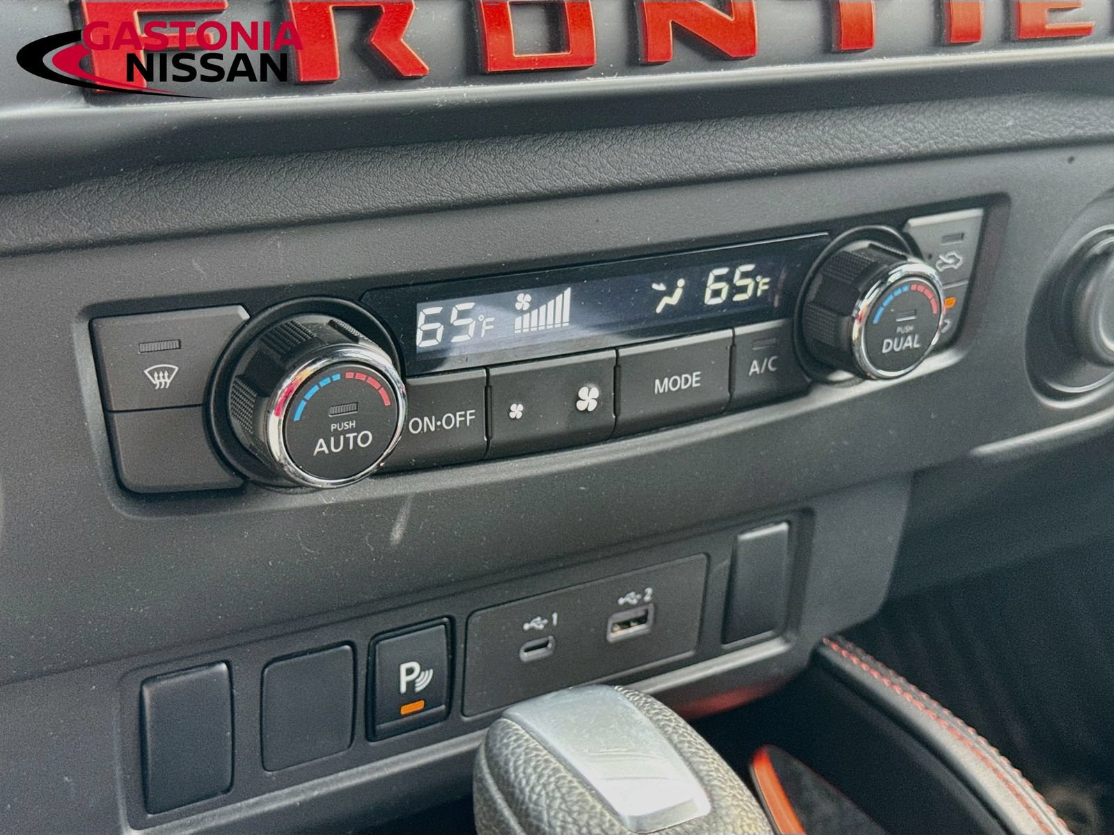 Used 2025 Nissan Frontier Pro-X RWD image 19