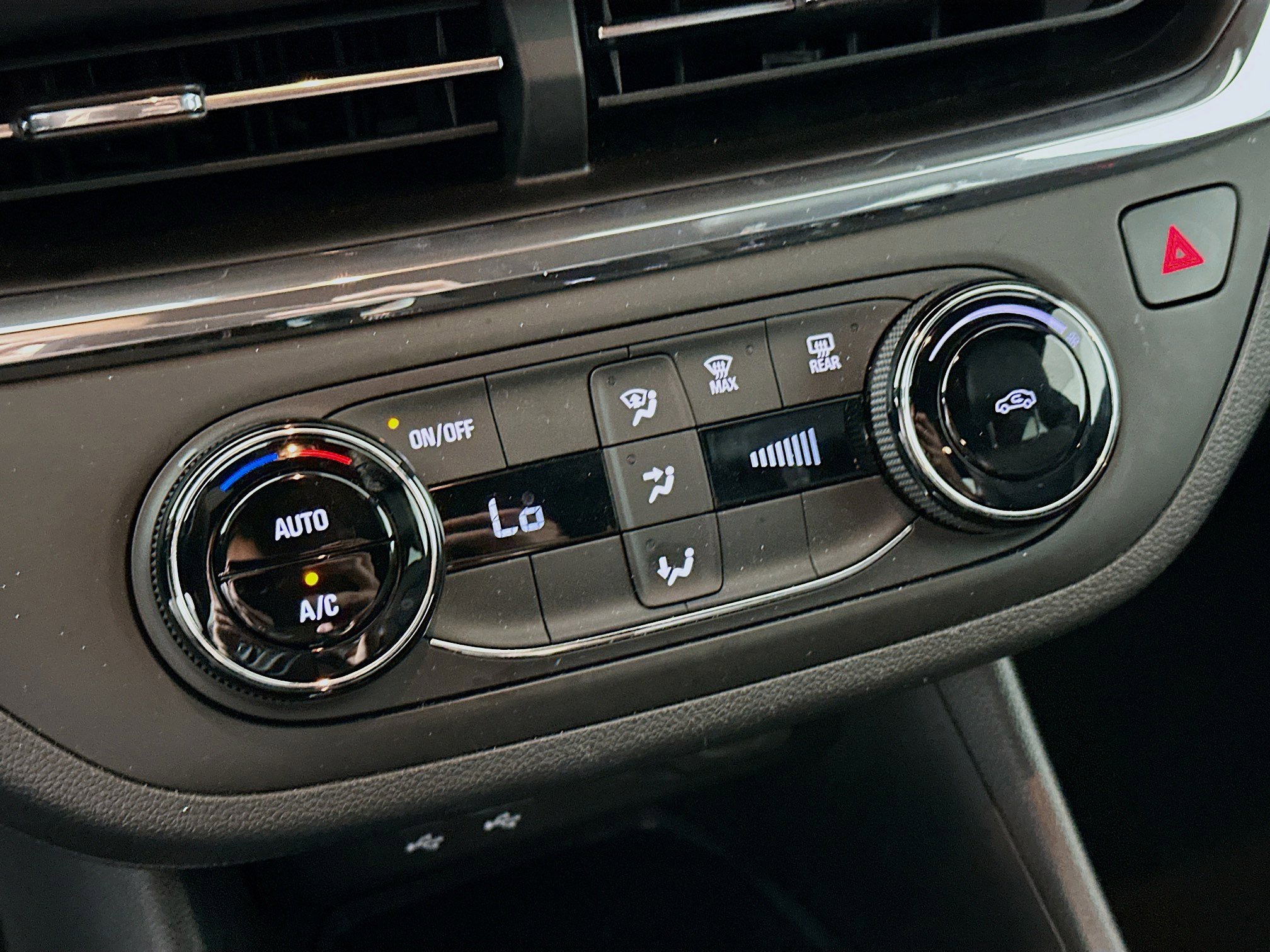 Used 2025 Buick Envista Preferred FWD image 22