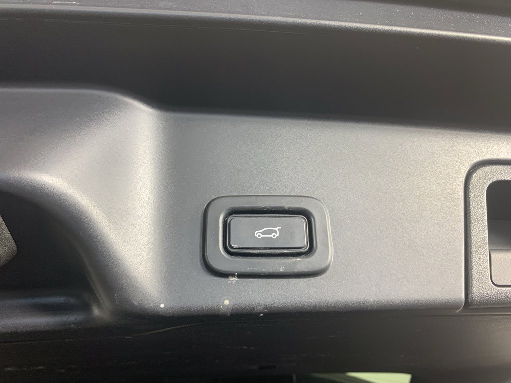 Used 2020 Land Rover Range Rover Evoque SE image 40