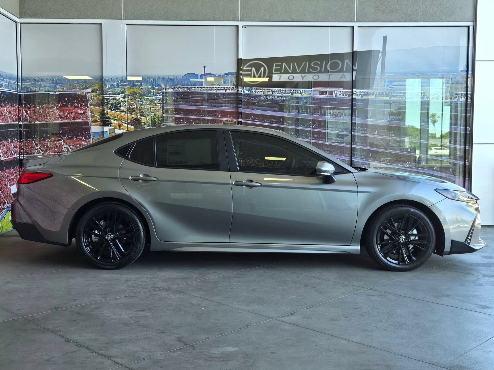 Used 2026 Toyota Camry SE FWD image 4
