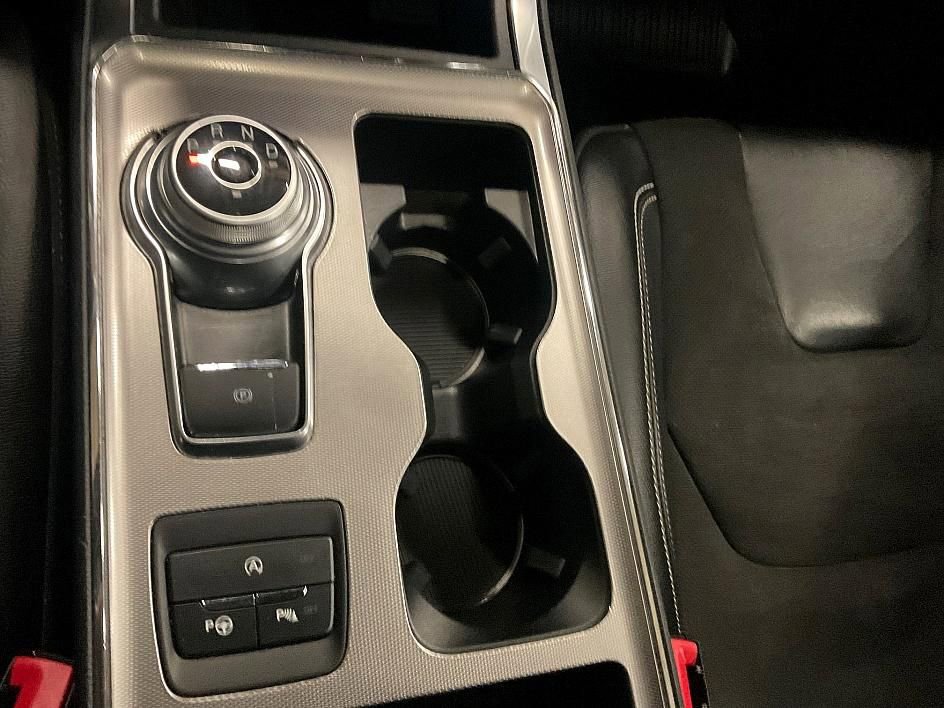 Used 2024 Ford Edge ST w/ Equipment Group 401A AWD/4WD image 23