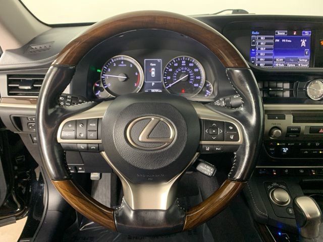Used 2016 Lexus ES 350 w/ Luxury Package w/Wood Trim image 21