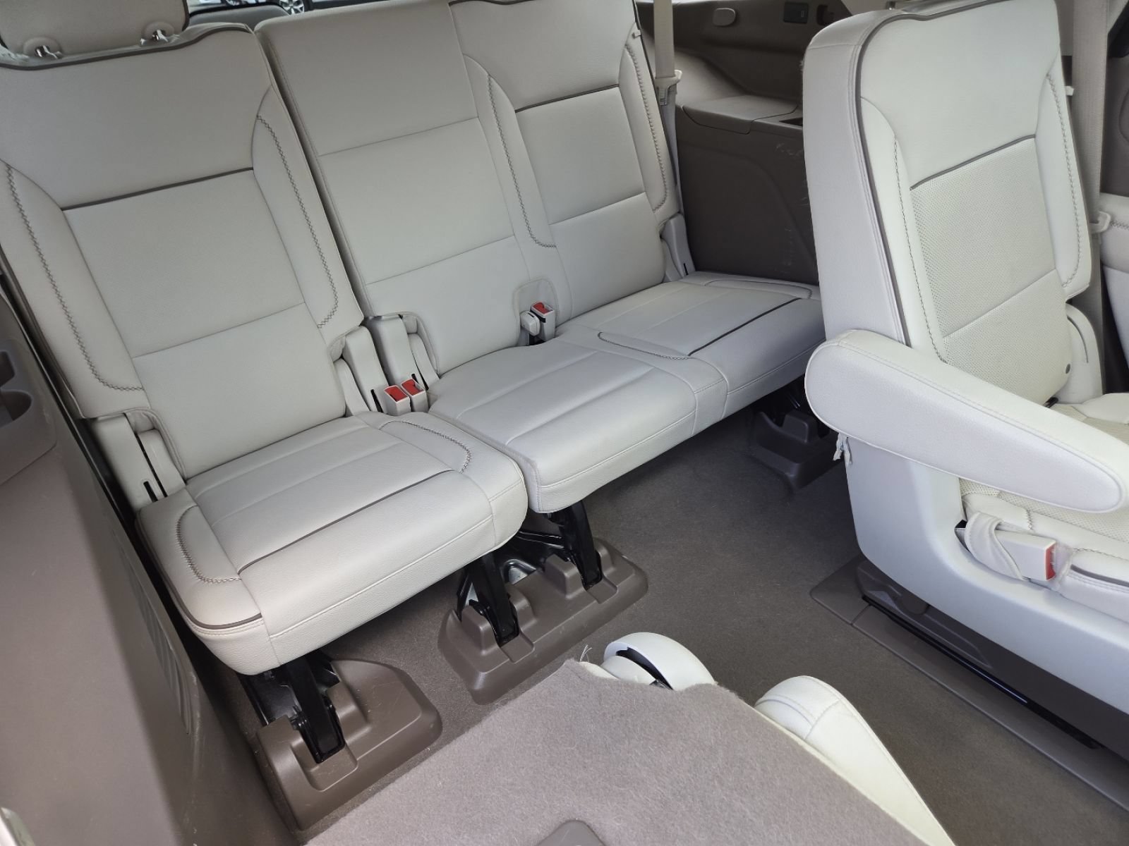 Used 2022 GMC Yukon Denali AWD/4WD image 27