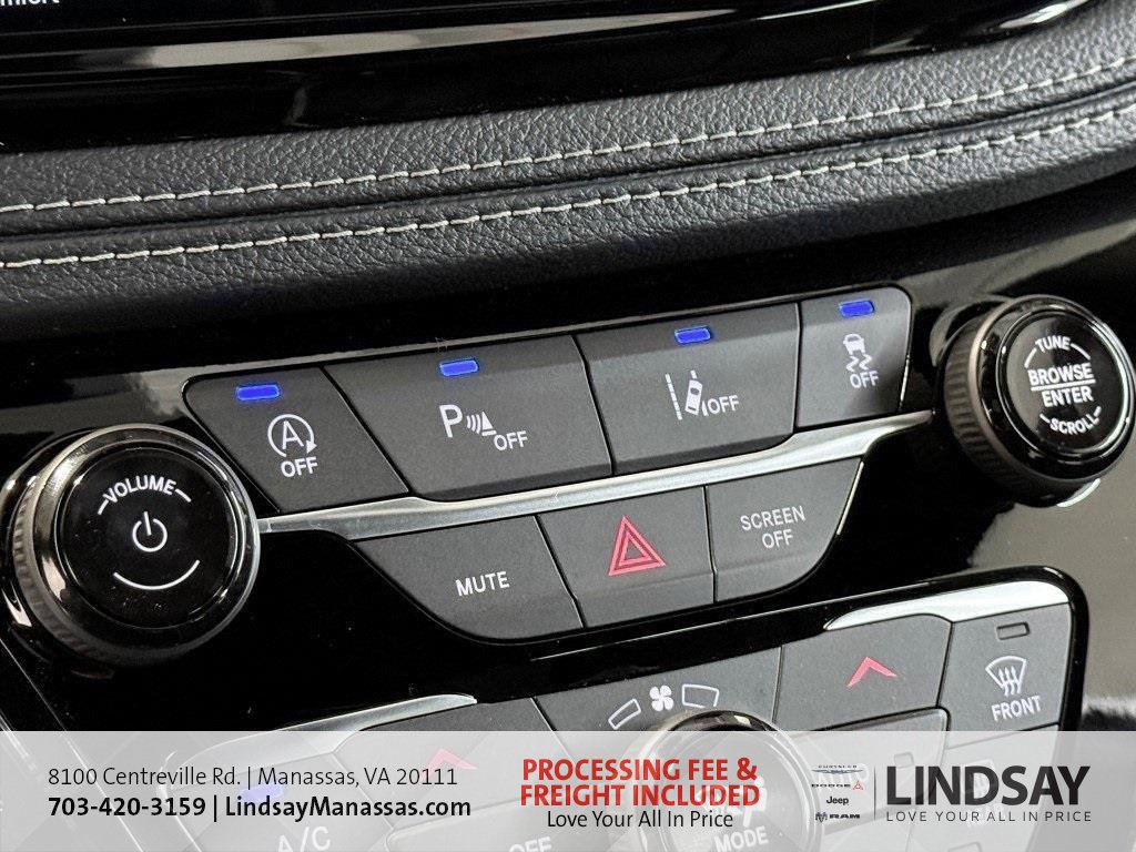 New 2026 Chrysler Pacifica Limited w/ S Appearance Package AWD/4WD image 31