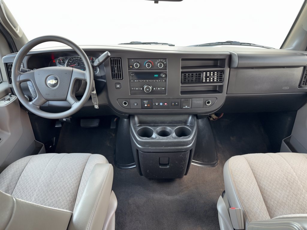 Certified 2019 Chevrolet Express 3500 LT w/ LT Preferred Equipment Group RWD image 17