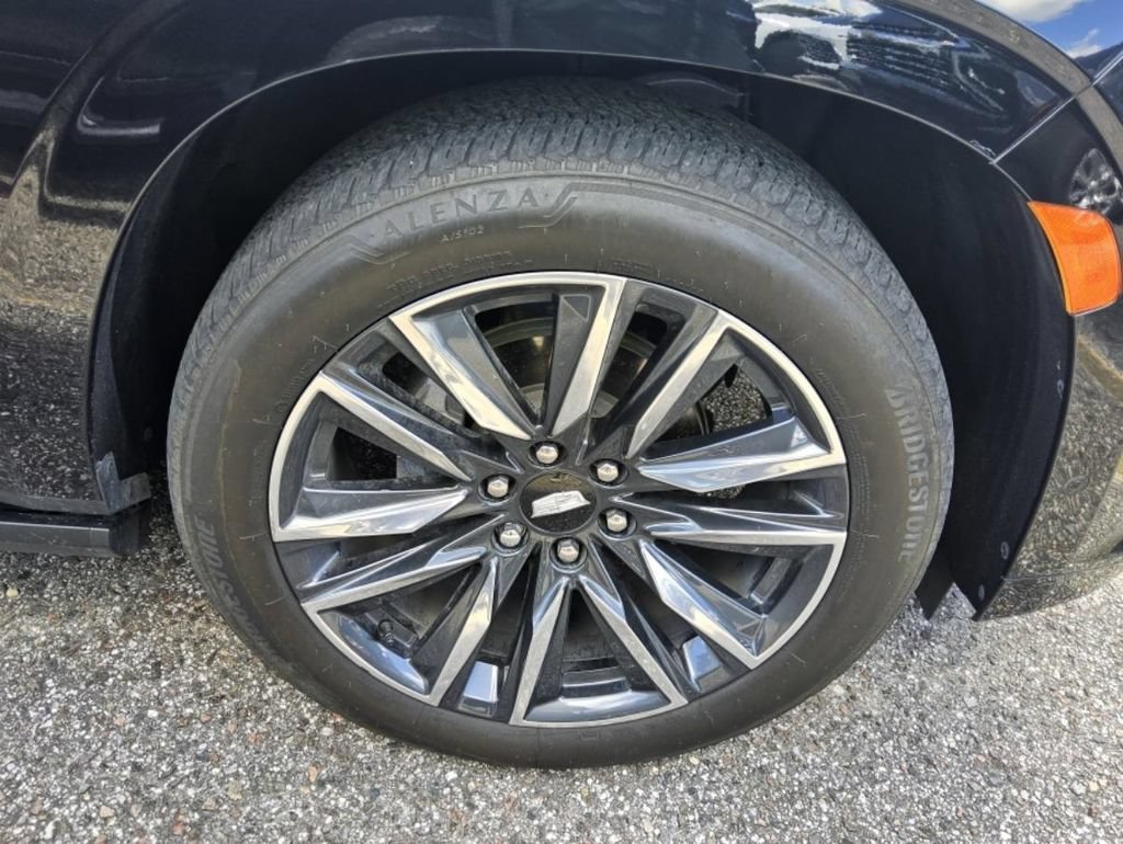 Used 2024 Cadillac Escalade ESV Sport Platinum w/ Heavy-Duty Trailer Package AWD/4WD image 6
