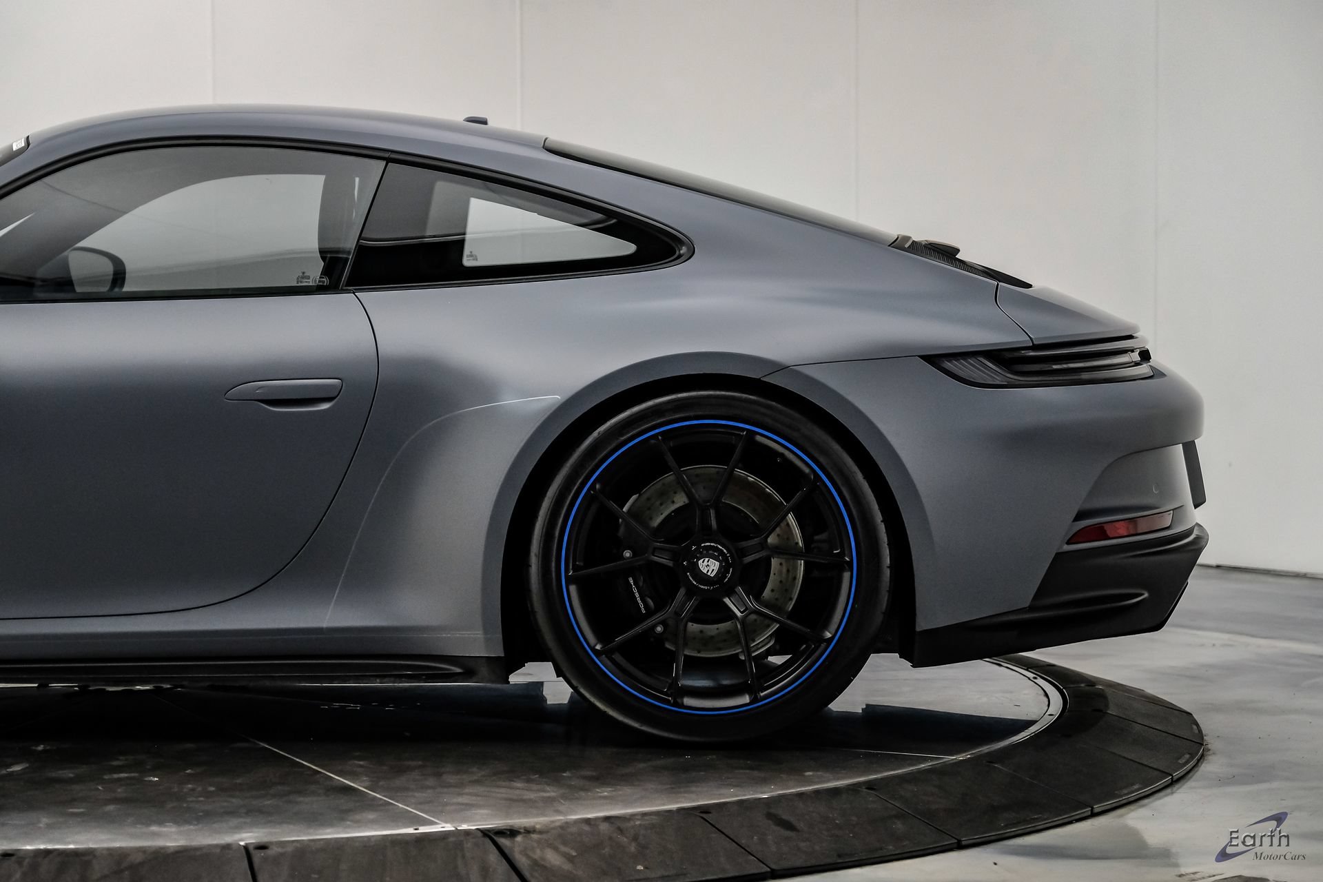 Used 2023 Porsche 911 GT3 RWD image 9