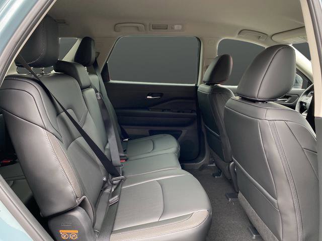 New 2026 Nissan Pathfinder SL AWD/4WD image 14