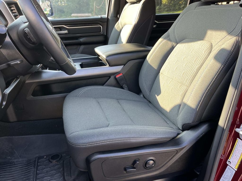 Used 2024 RAM 1500 Big Horn AWD/4WD image 29