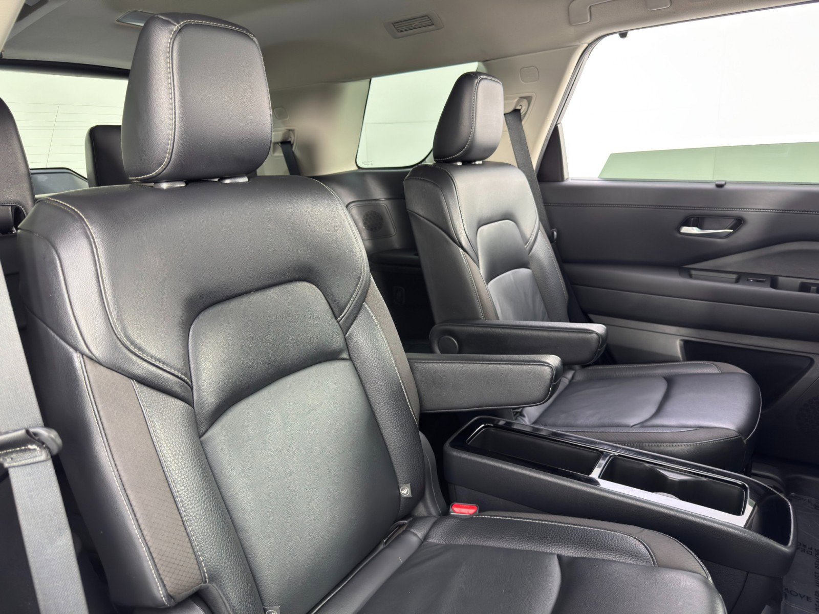 Used 2023 Nissan Pathfinder SL w/ SL Premium Package image 36