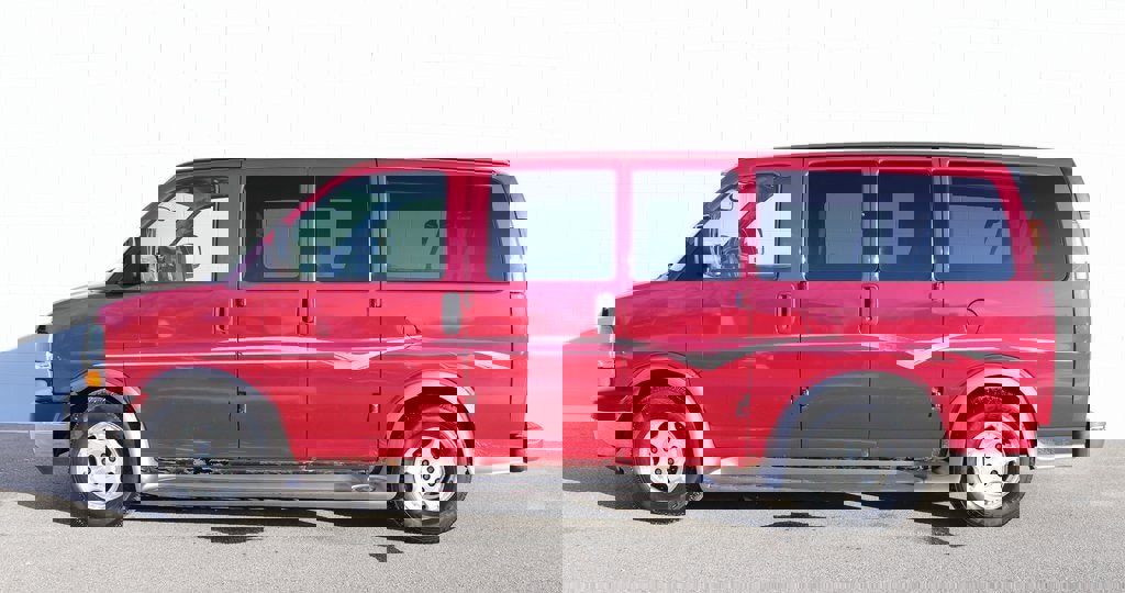 Used 2007 Chevrolet Express 1500 w/ Preferred Equipment Group image 4