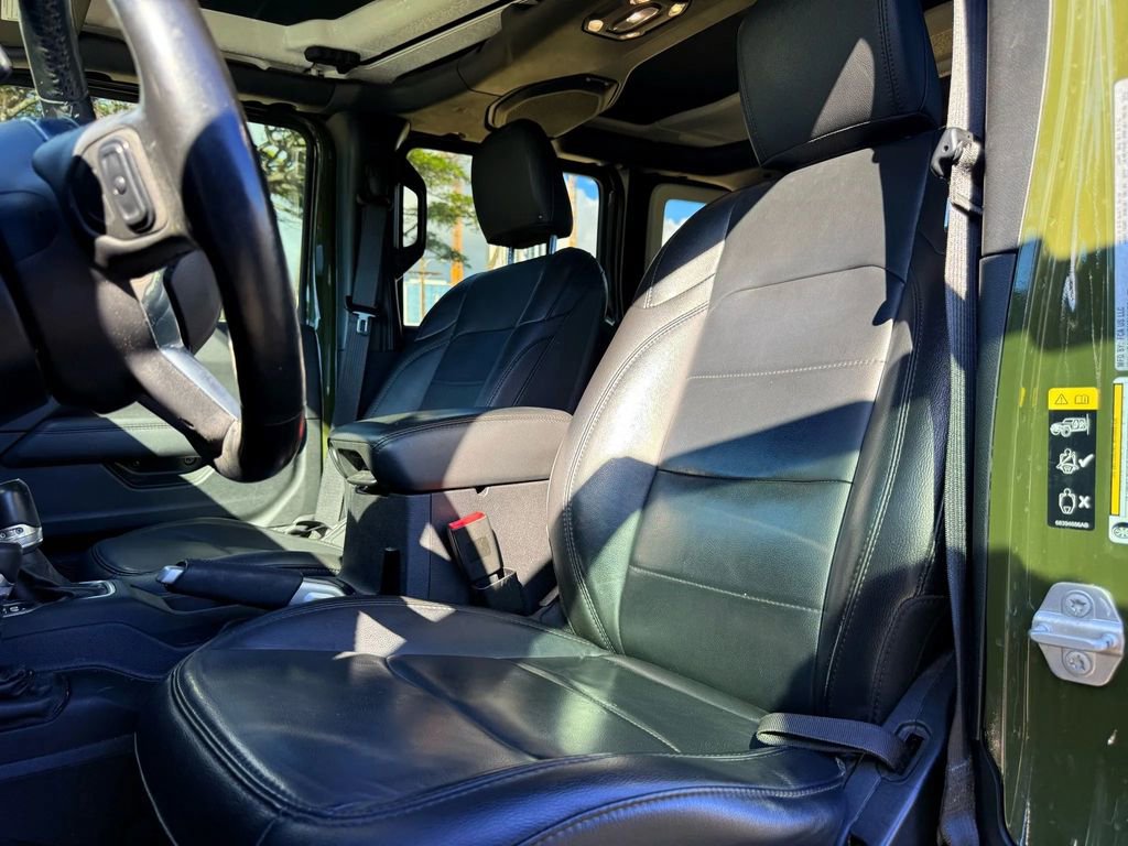 Used 2021 Jeep Wrangler Unlimited Sahara image 8