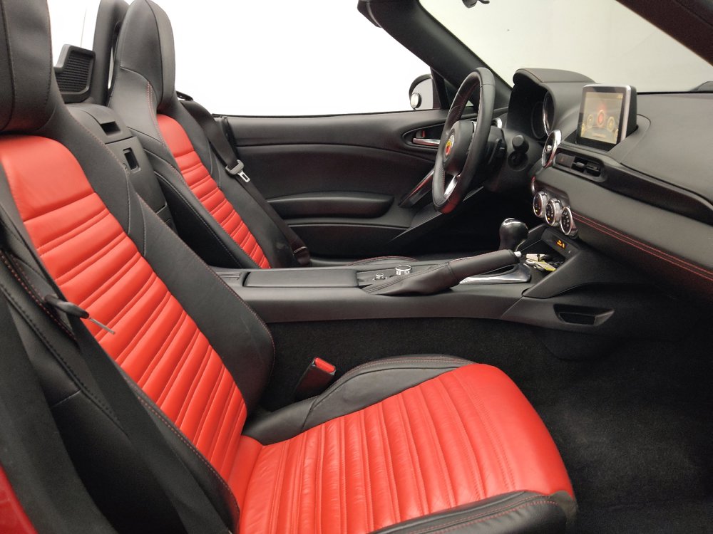 Used 2017 FIAT 124 Spider Abarth RWD image 21