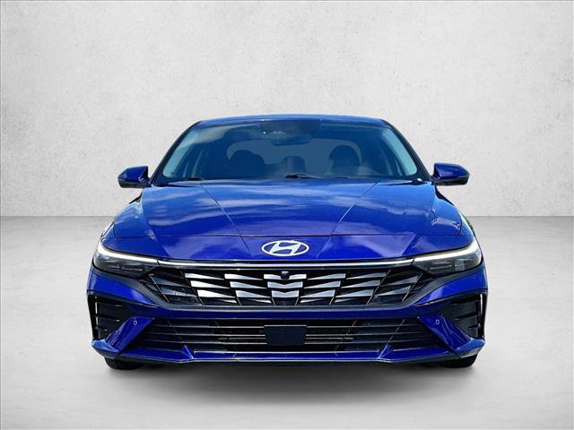 Used 2024 Hyundai Elantra Limited FWD image 3