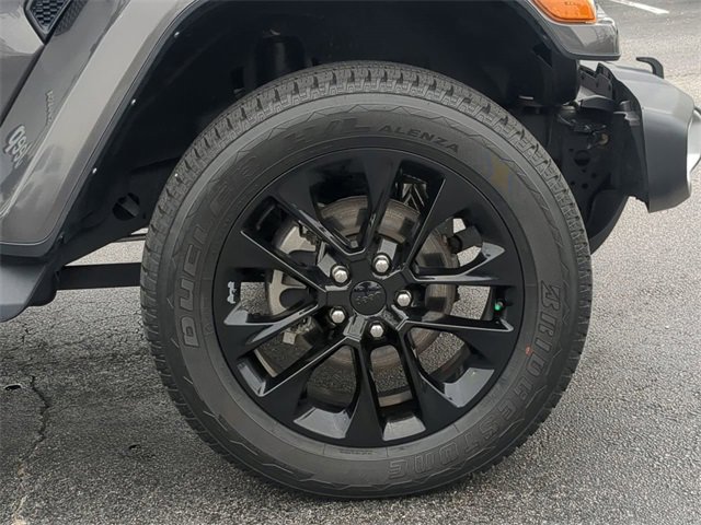 Used 2021 Jeep Wrangler Unlimited Sahara w/ Safety Group image 11