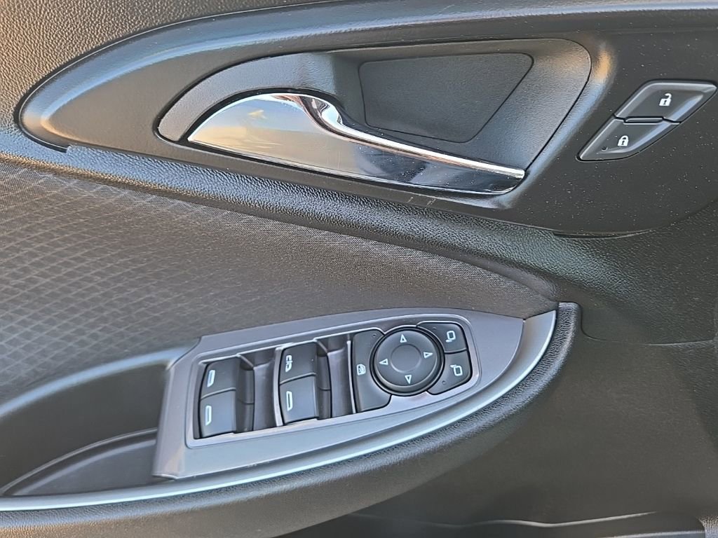 Used 2024 Chevrolet Malibu LT image 30