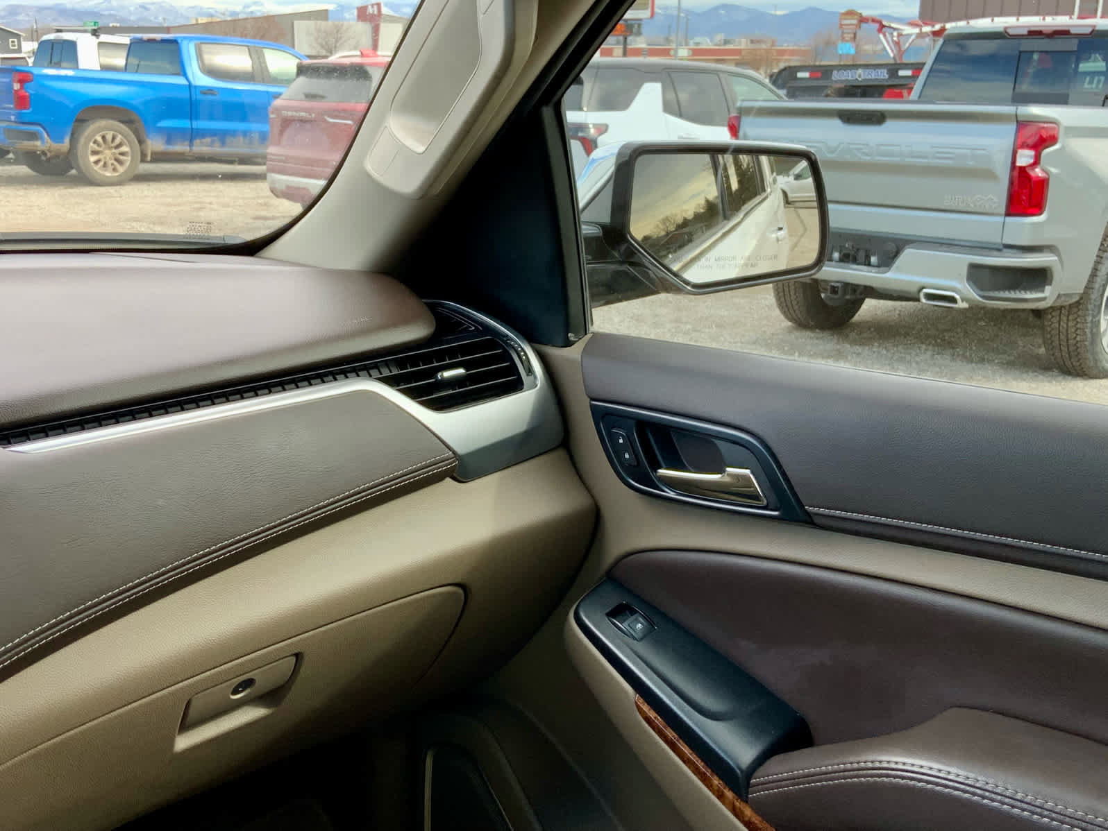 Used 2020 Chevrolet Tahoe Premier AWD/4WD image 24