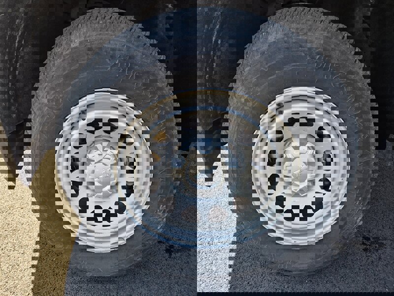 Used 2023 Chevrolet Colorado W/T image 9