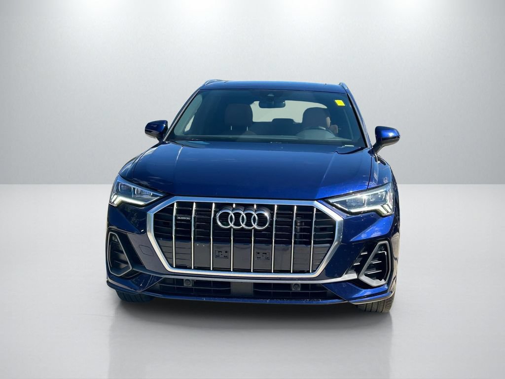 Used 2025 Audi Q3 2.0T Premium AWD/4WD image 2