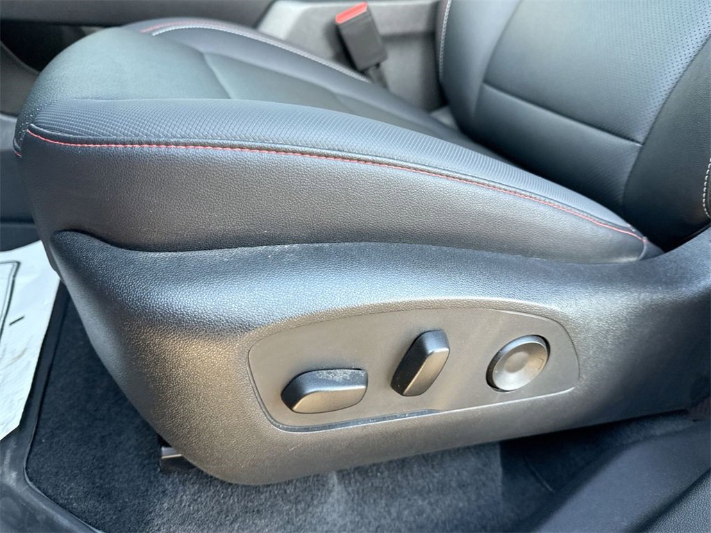 Used 2025 Chevrolet Traverse Z71 w/ Driver Confidence Package image 12