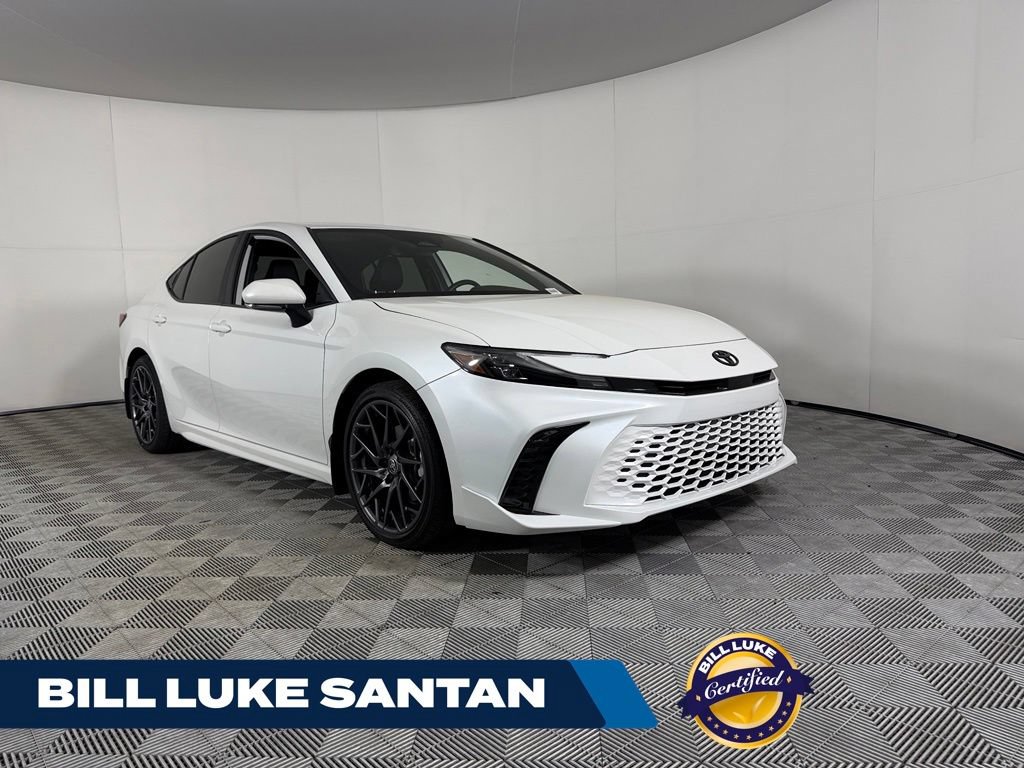 Used 2025 Toyota Camry XSE FWD image 1