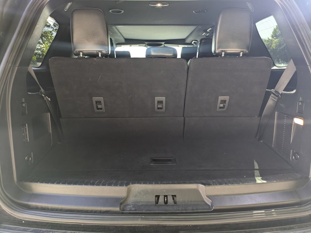 Used 2018 Ford Expedition Limited w/ Equipment Group 301A RWD image 12