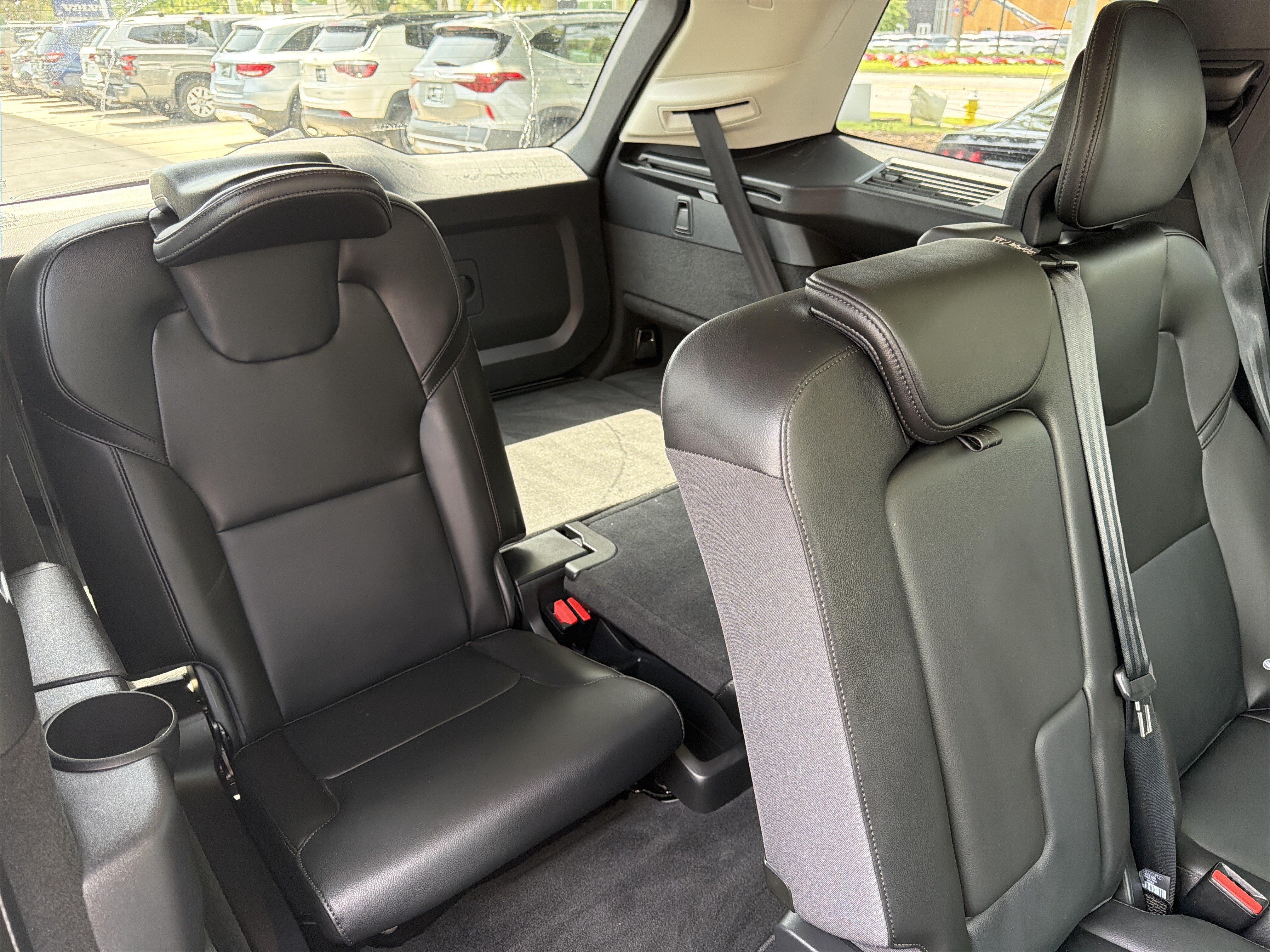 Certified 2025 Volvo XC90 B5 Core AWD/4WD image 32