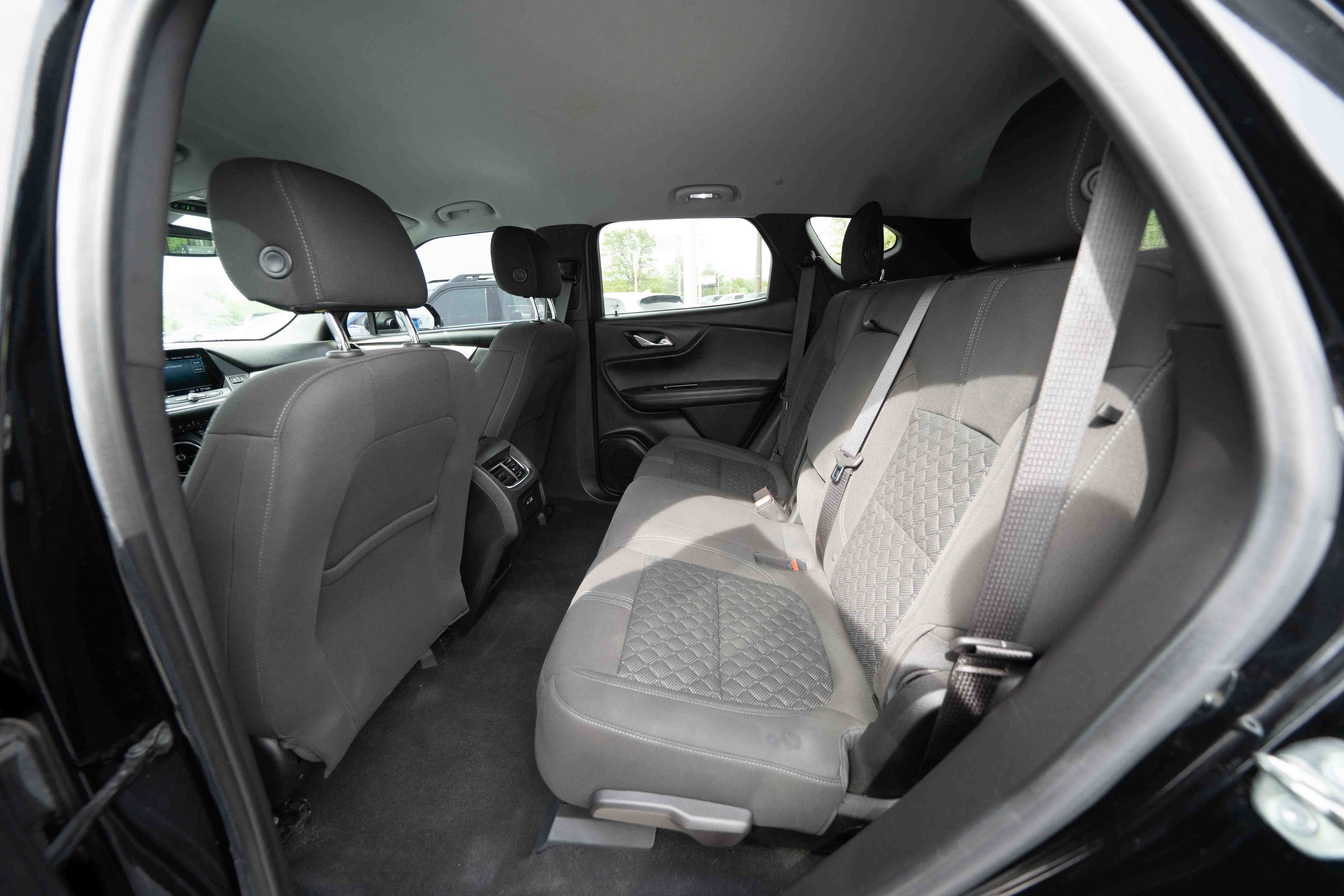 Used 2019 Chevrolet Blazer LT FWD image 23