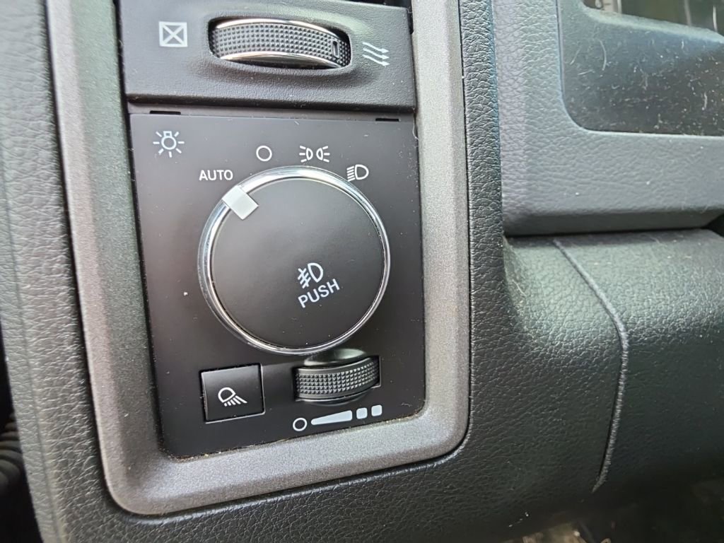 Used 2017 RAM 1500 Express w/ Black Ram 1500 Express Group image 13