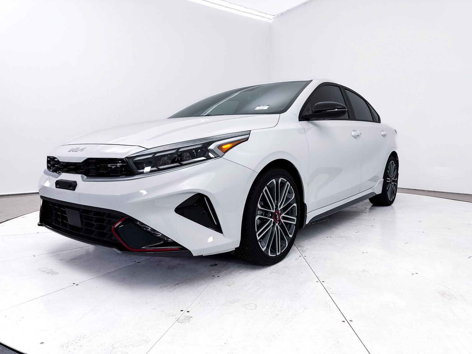 Used 2024 Kia Forte GT FWD image 14