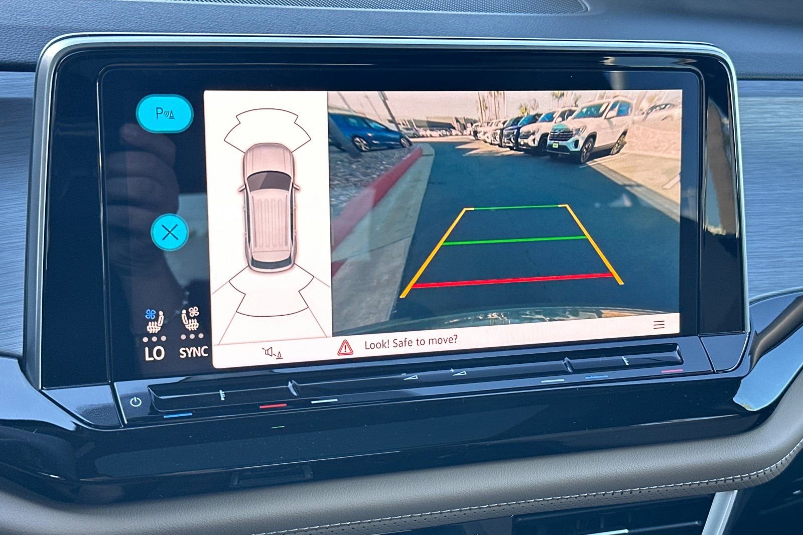 New 2026 Volkswagen Atlas Cross Sport SE image 18