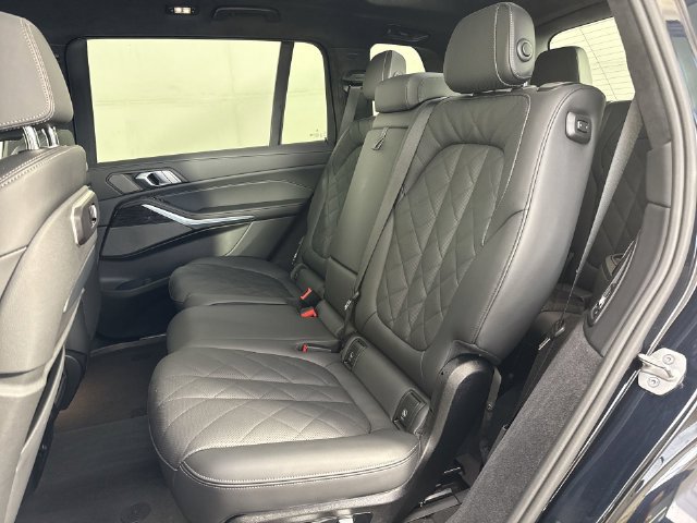 Used 2026 BMW X7 xDrive40i w/ M Sport Package AWD/4WD image 23