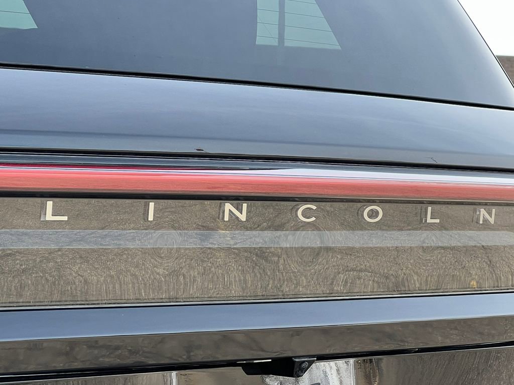 Used 2025 Lincoln Navigator Reserve w/ Jet Appearance Package image 54