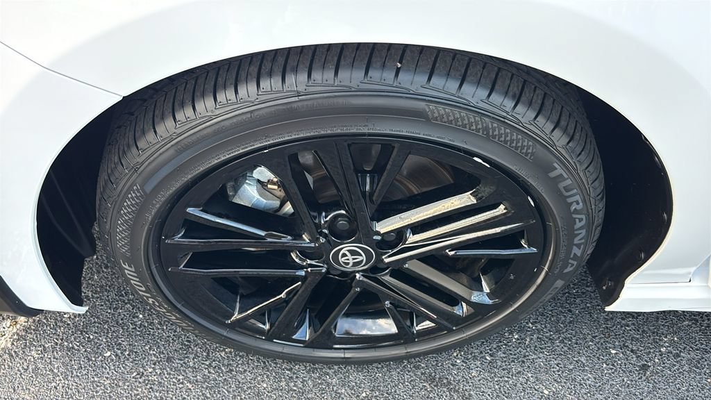 Used 2025 Toyota Camry SE FWD image 32