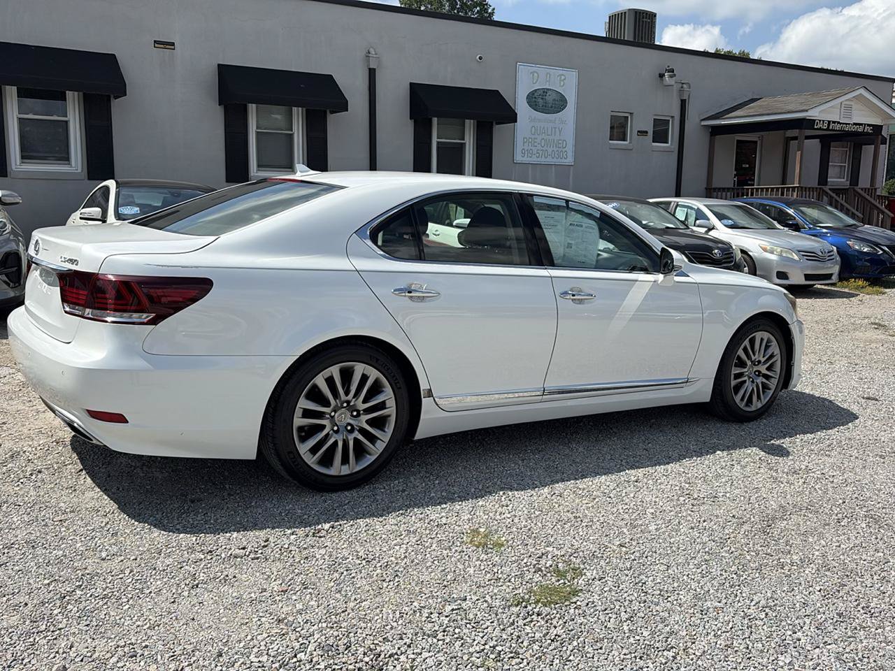 Used 2013 Lexus LS 460 w/ Comfort Pkg RWD image 7