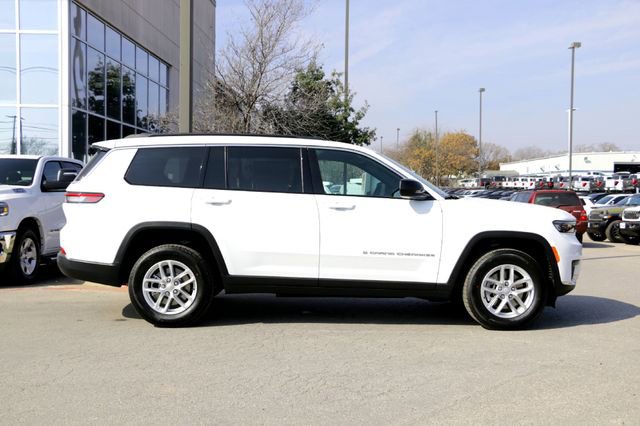 New 2025 Jeep Grand Cherokee L Laredo w/ Luxury Tech Group I RWD image 4