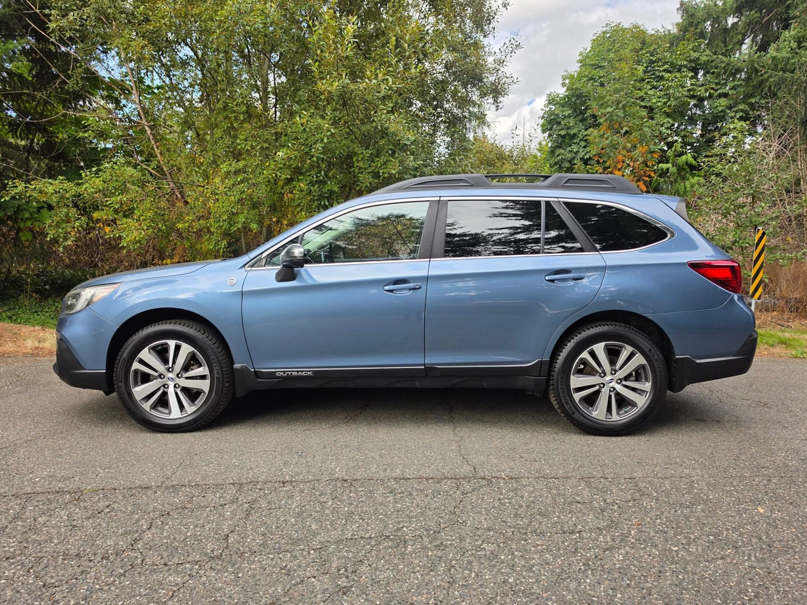 Used 2018 Subaru Outback 2.5i Limited AWD/4WD image 2