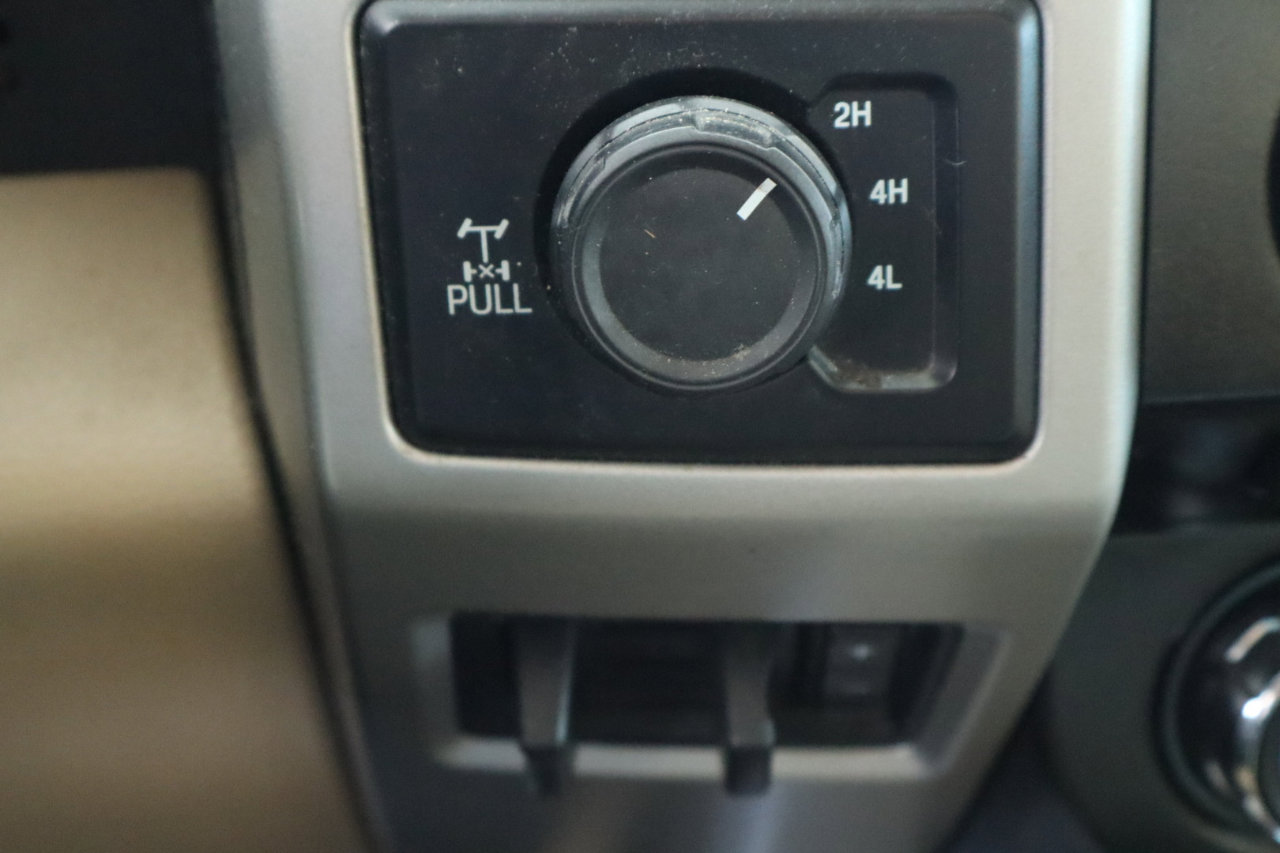 Used 2017 Ford F350 Lariat w/ Lariat Value Package image 21